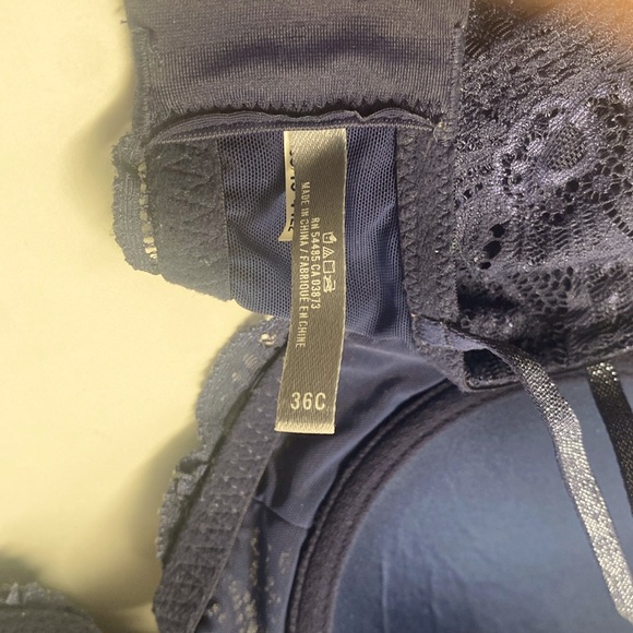 Bra - Picture 3 of 3